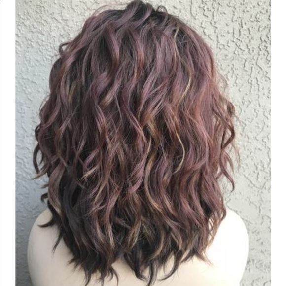 Wig Savy in synthetic. New main image 4
